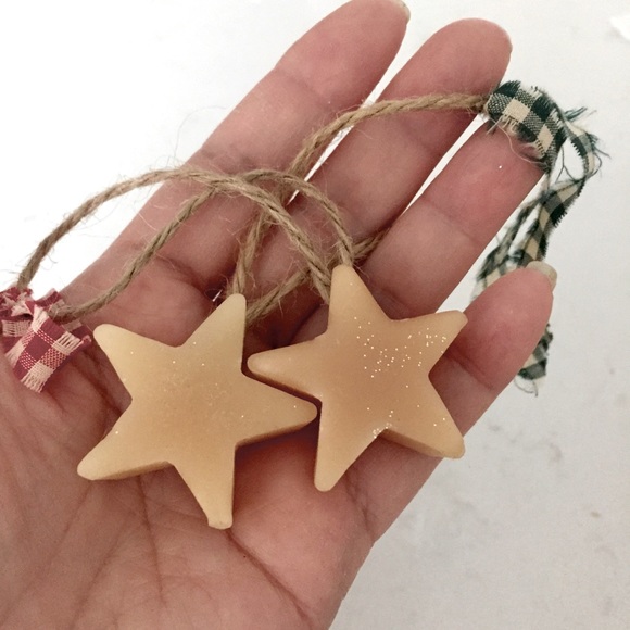 18 beeswax star ornaments - Picture 3 of 5